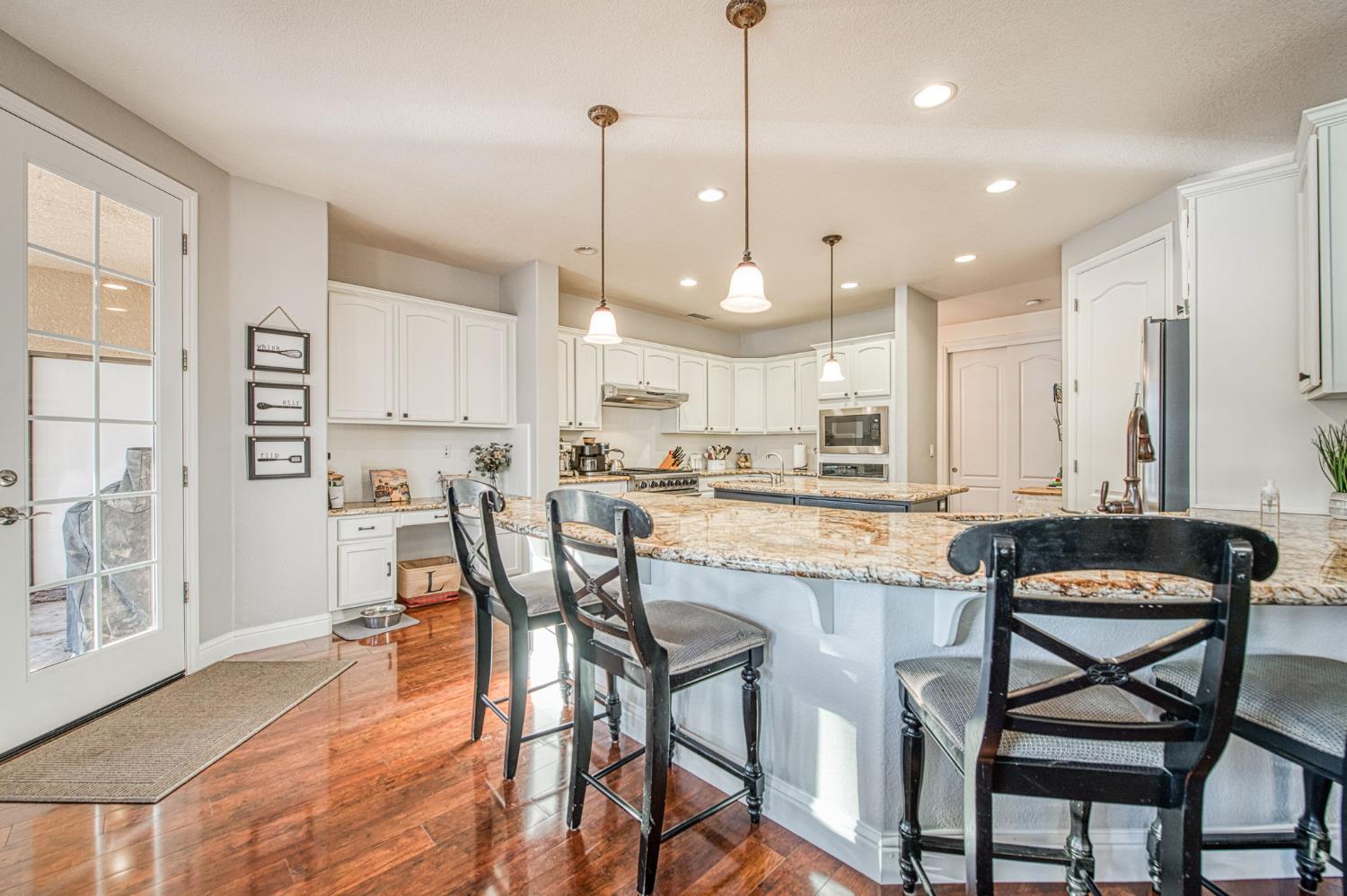 9855 Millerton Rd, Clovis, CA 93619