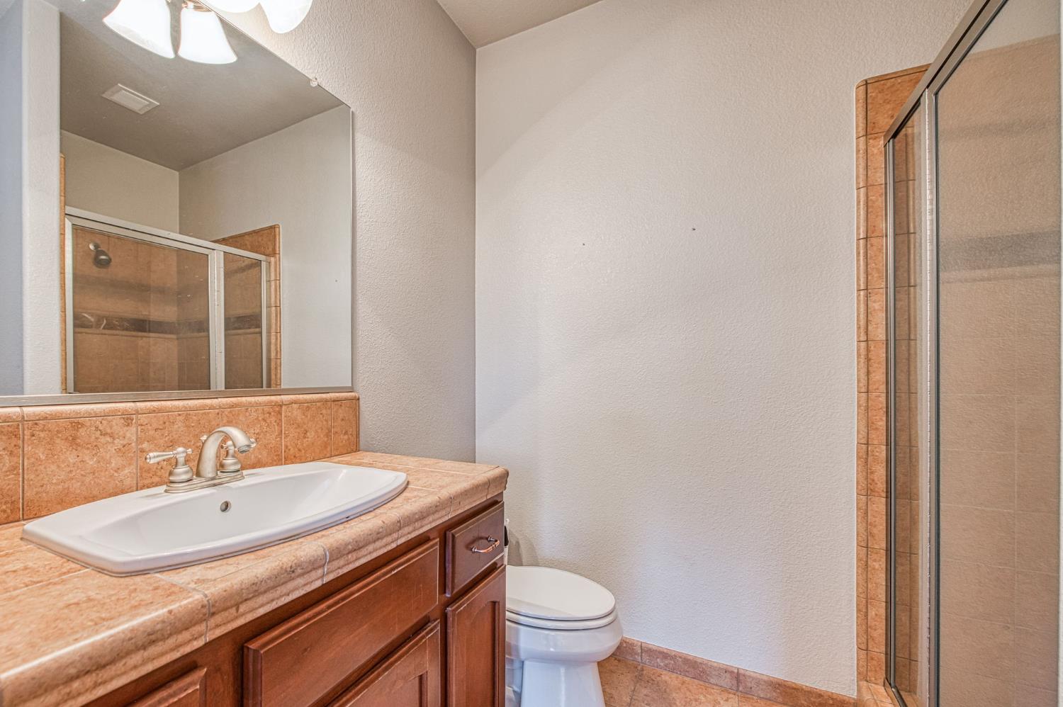 9855 Millerton Rd, Clovis, CA 93619