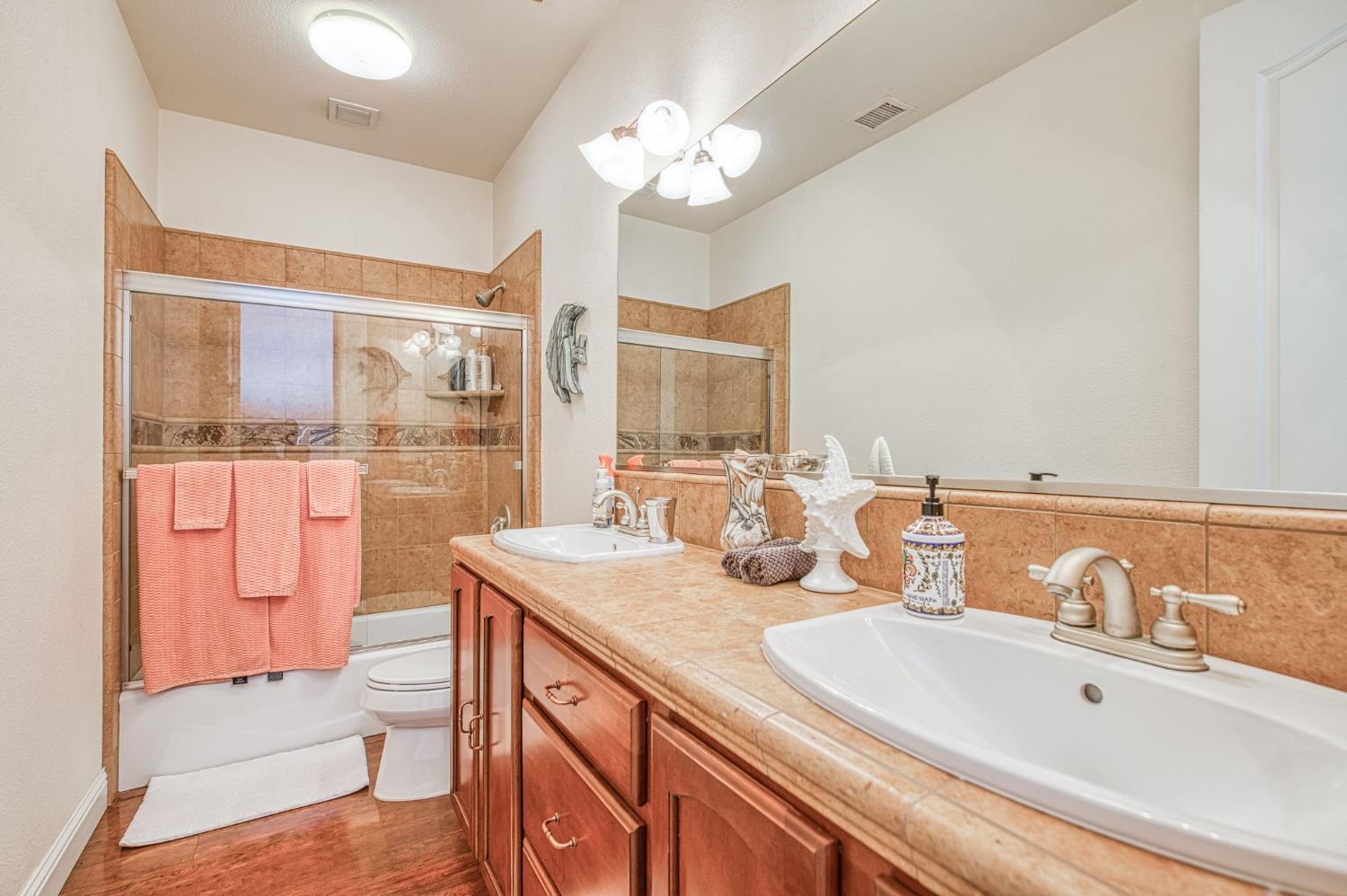 9855 Millerton Rd, Clovis, CA 93619