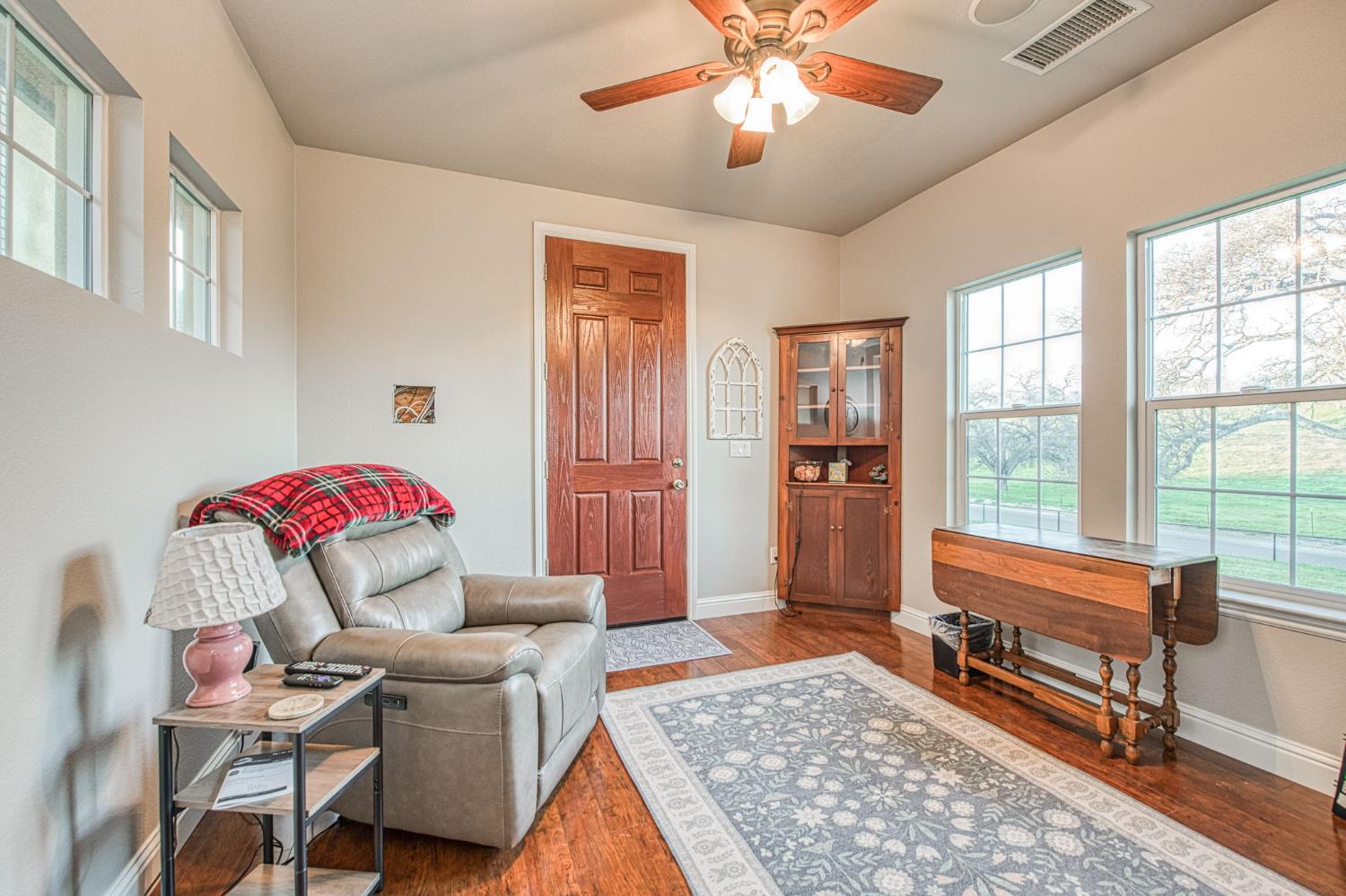 9855 Millerton Rd, Clovis, CA 93619