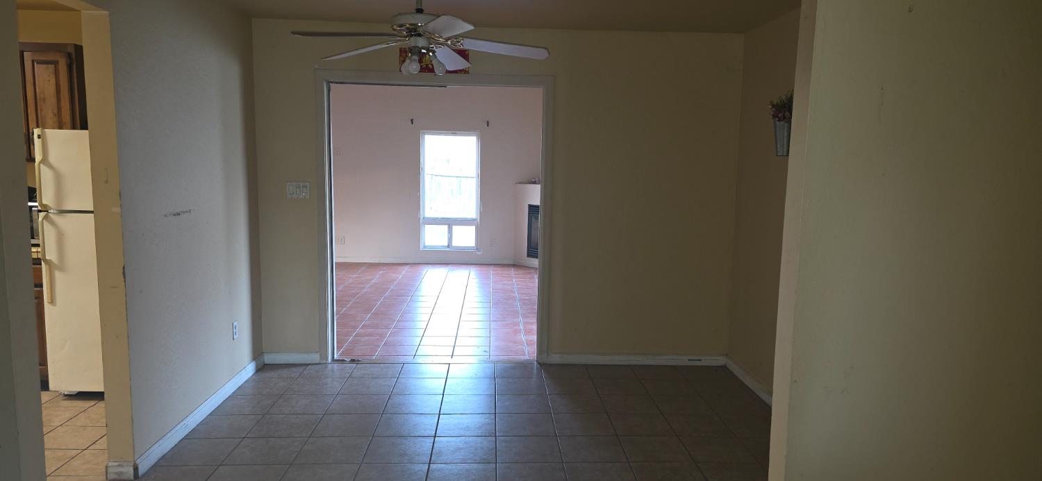 2315 E Santa Ana Ave, Fresno, CA 93726