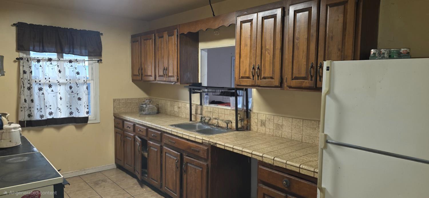 2315 E Santa Ana Ave, Fresno, CA 93726