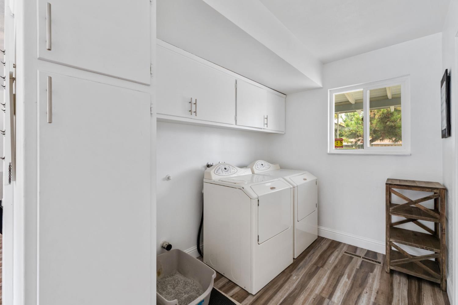 1665 W Barstow Ave, Fresno, CA 93711