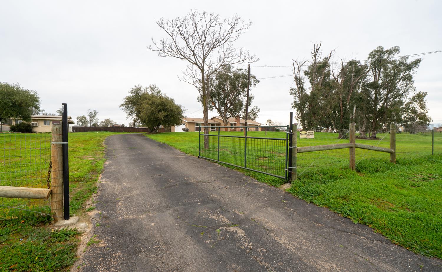16026 Karen Rd, Madera, CA 93636