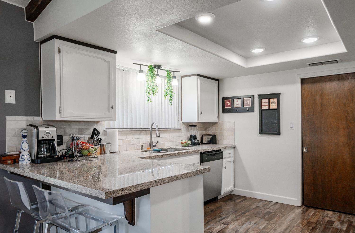 16026 Karen Rd, Madera, CA 93636