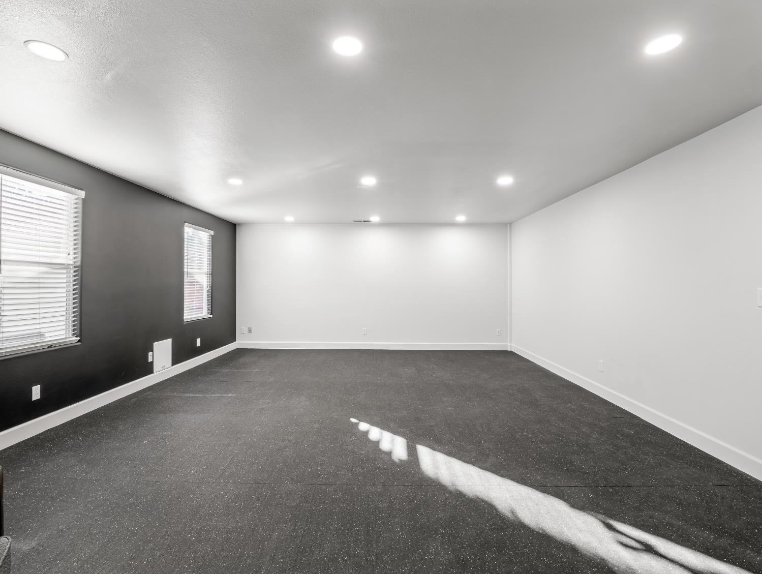 1152 Lester Ave, Clovis, CA 93619