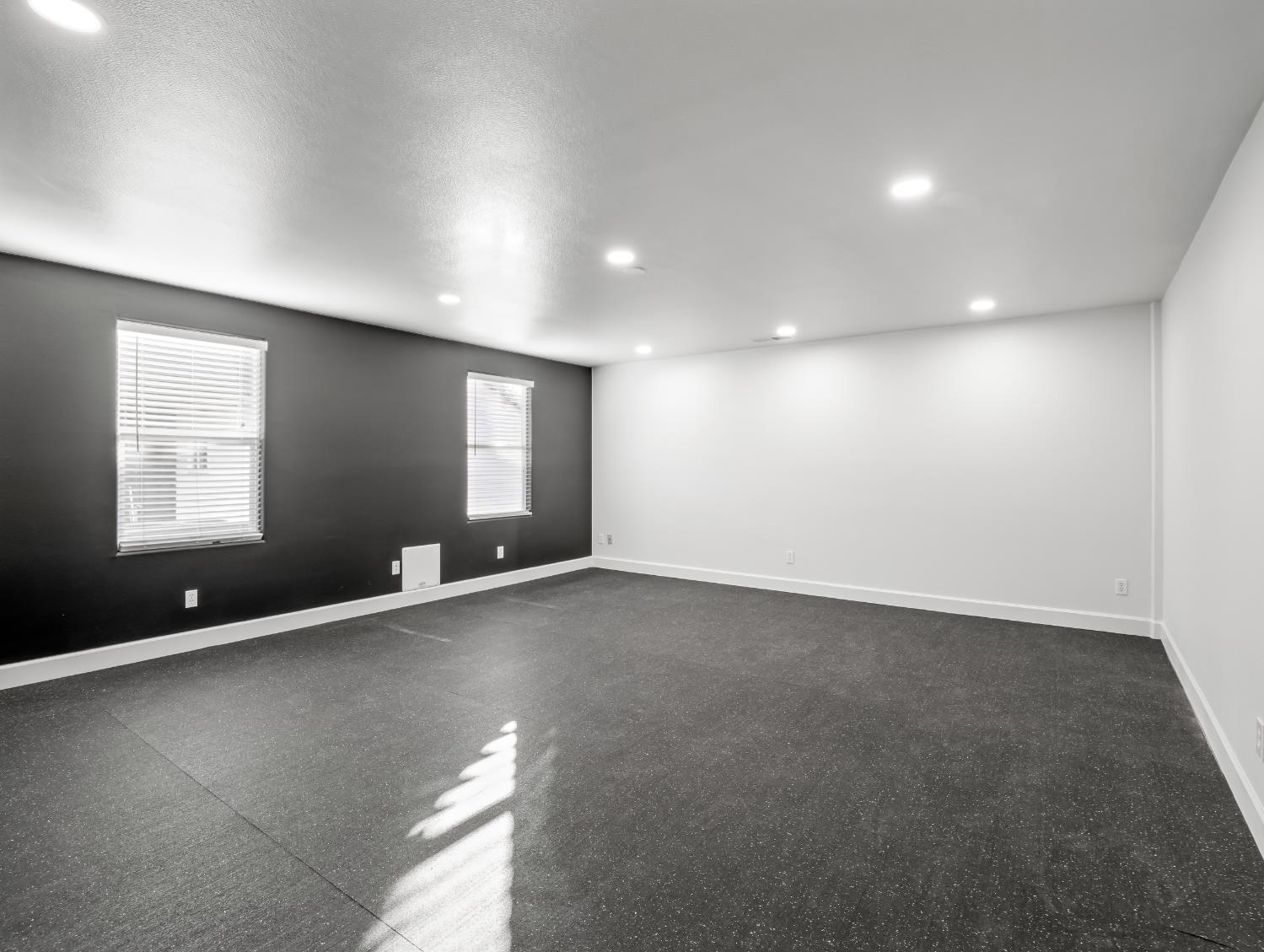 1152 Lester Ave, Clovis, CA 93619