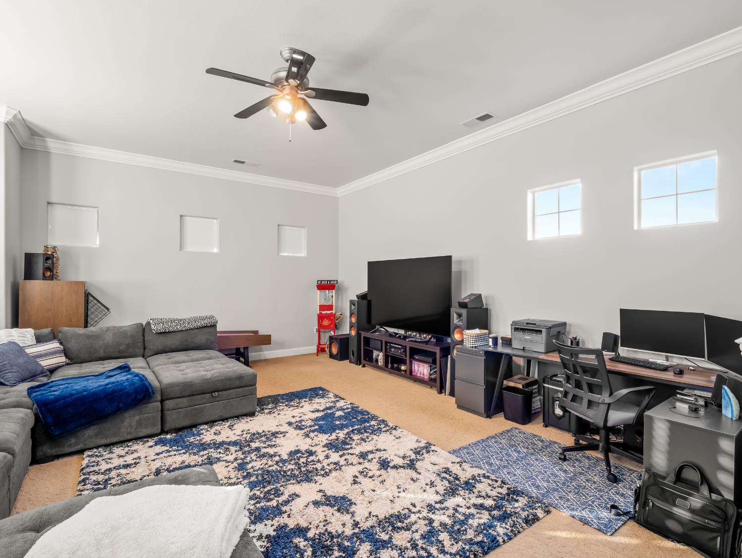 1152 Lester Ave, Clovis, CA 93619