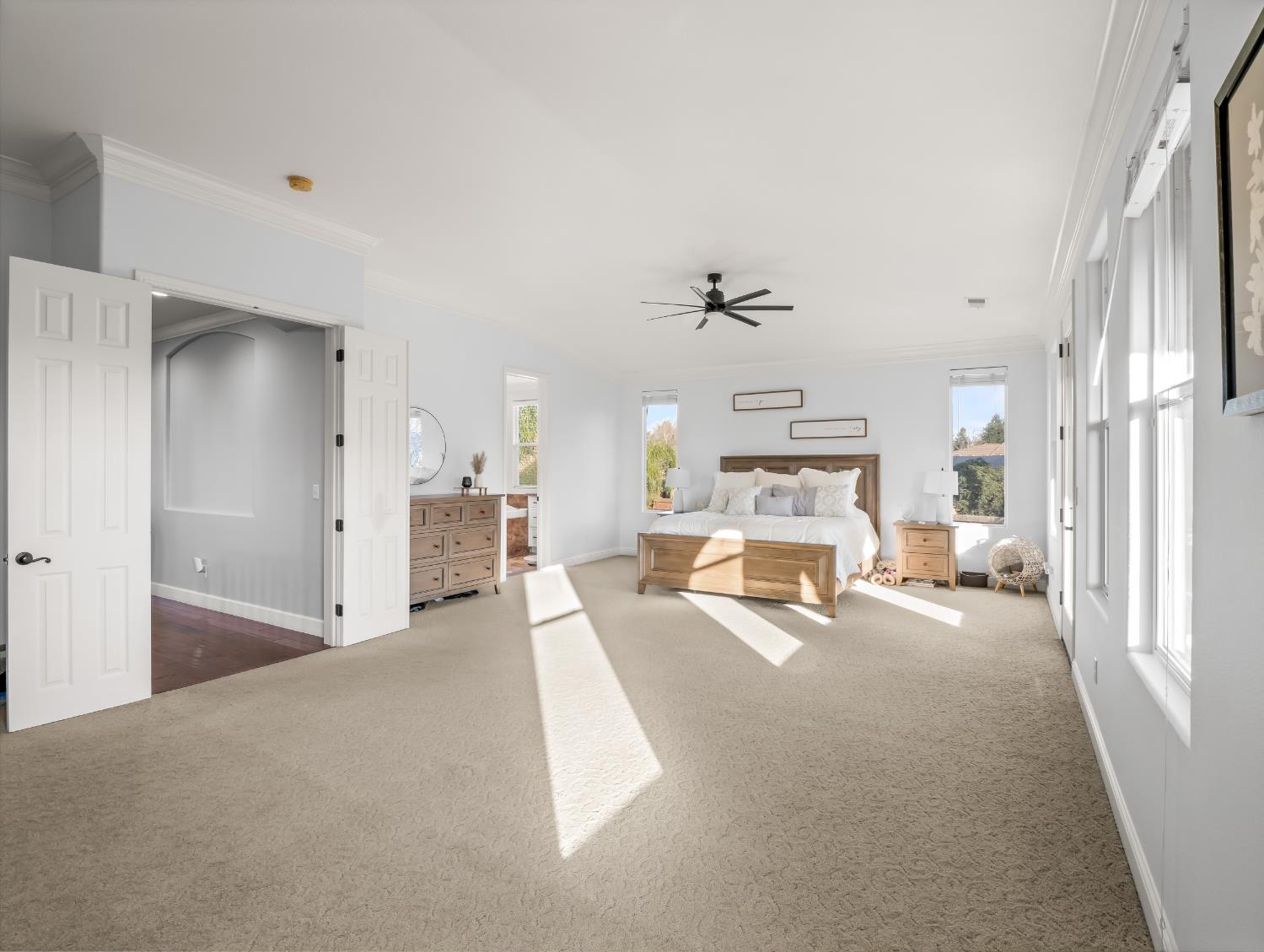 1152 Lester Ave, Clovis, CA 93619