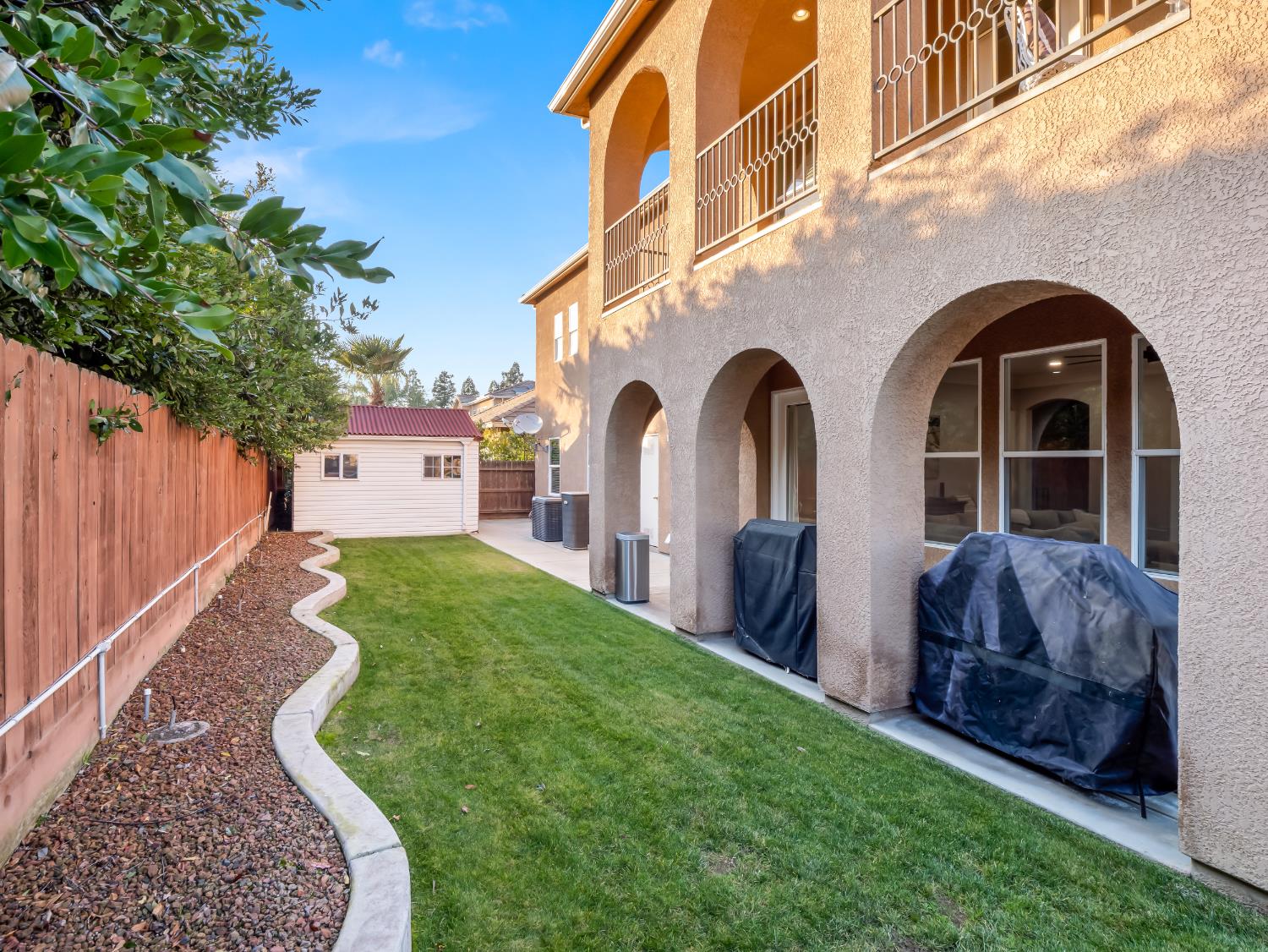 1152 Lester Ave, Clovis, CA 93619