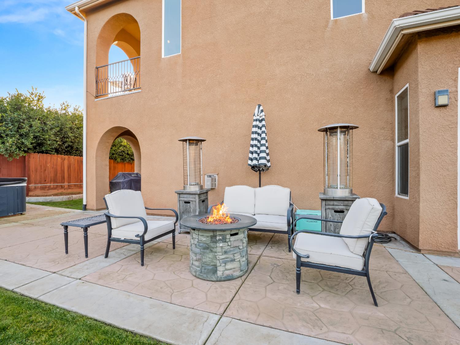 1152 Lester Ave, Clovis, CA 93619