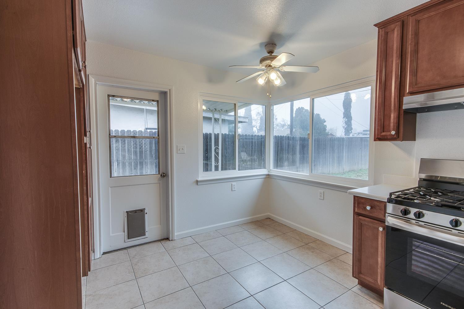 208 W Hampton Way, Fresno, CA 93705