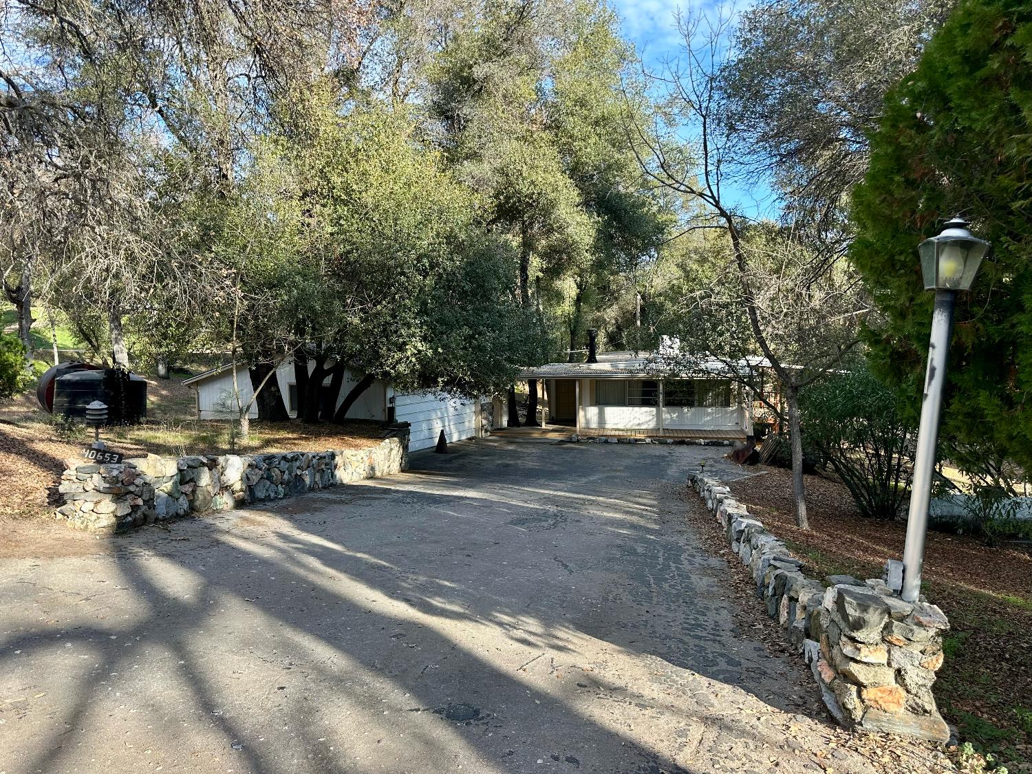 40653 Hodges Hill Dr, Oakhurst, CA 93644