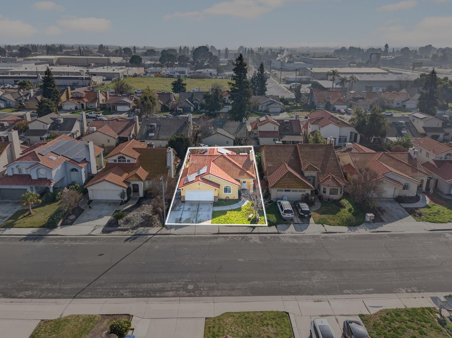 914 Garland Ave, Clovis, CA 93612