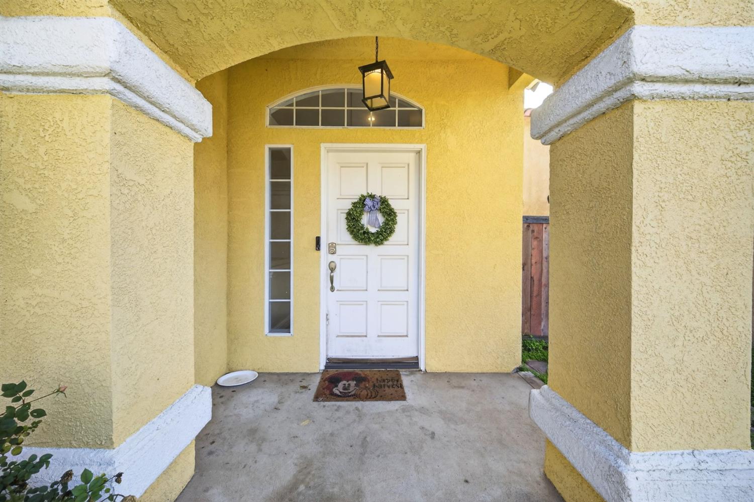 914 Garland Ave, Clovis, CA 93612