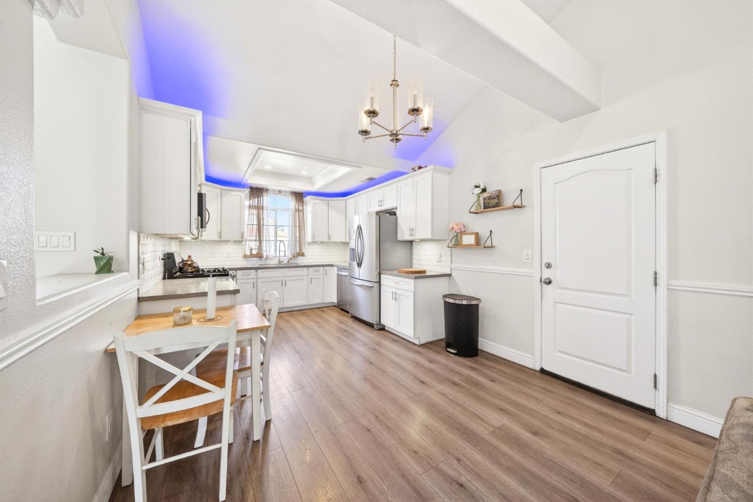 914 Garland Ave, Clovis, CA 93612