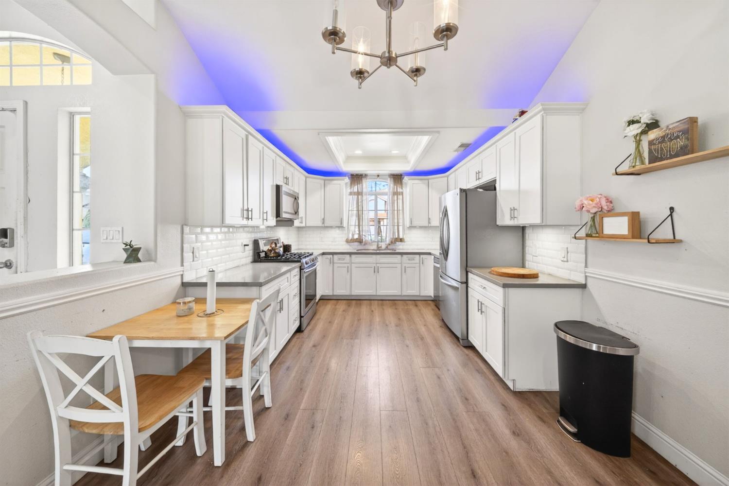 914 Garland Ave, Clovis, CA 93612