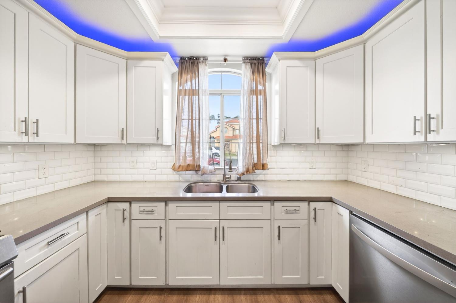 914 Garland Ave, Clovis, CA 93612