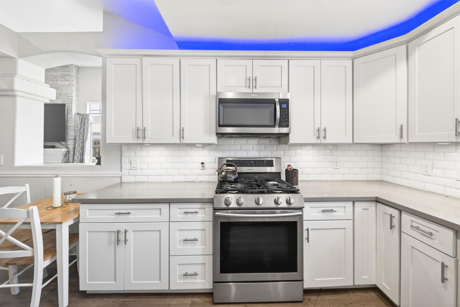 914 Garland Ave, Clovis, CA 93612