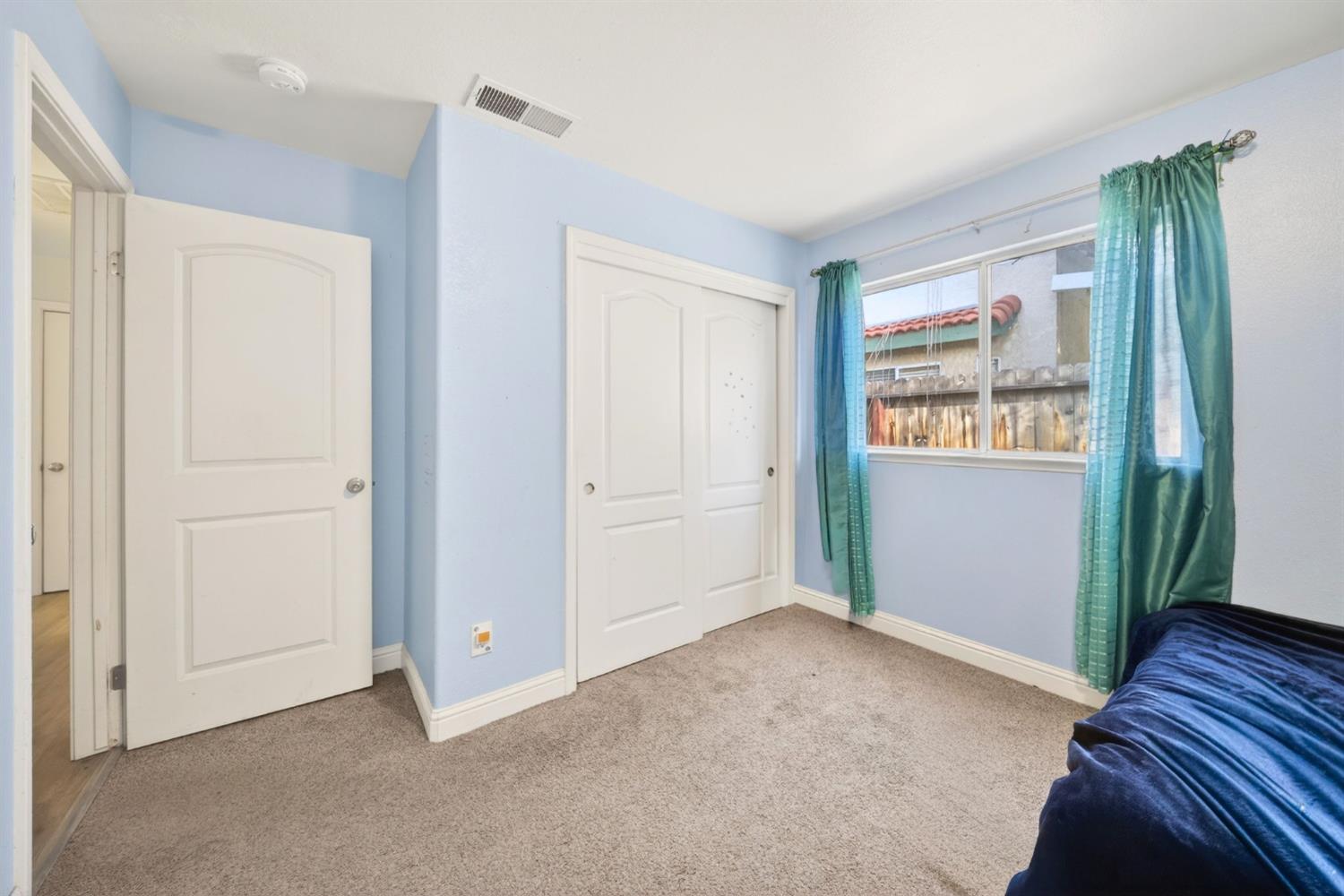 914 Garland Ave, Clovis, CA 93612