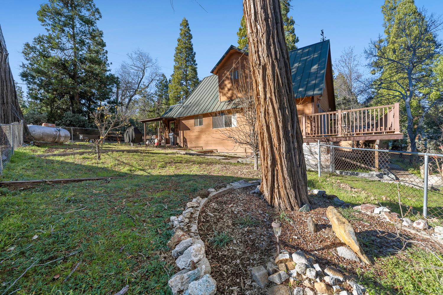 41722 Merriman Ln, Auberry, CA 93602