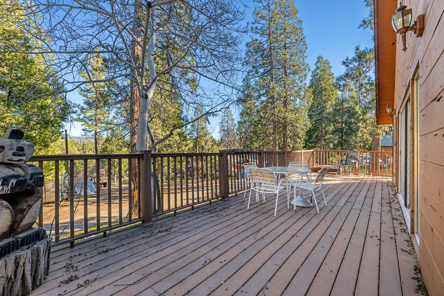 41722 Merriman Ln, Auberry, CA 93602