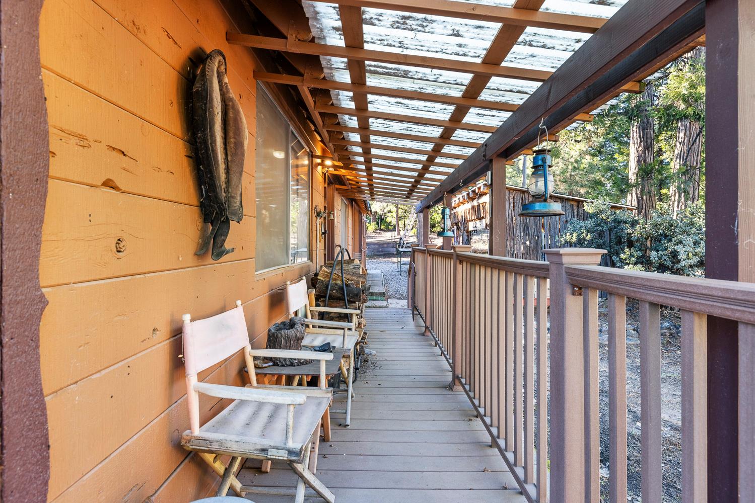 41722 Merriman Ln, Auberry, CA 93602