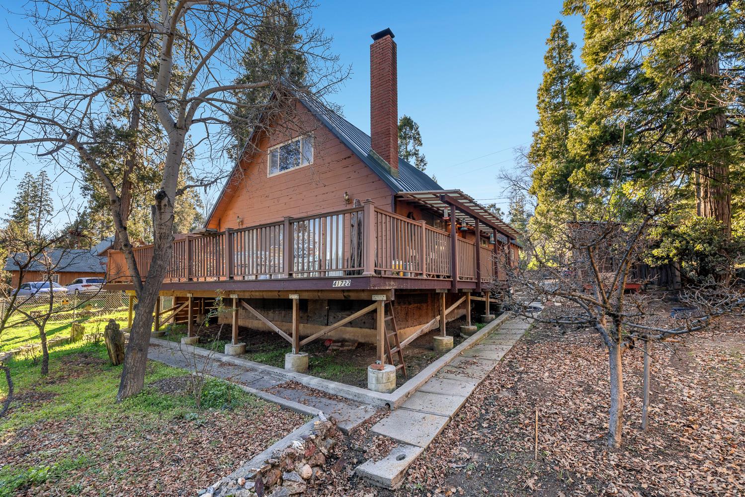 41722 Merriman Ln, Auberry, CA 93602