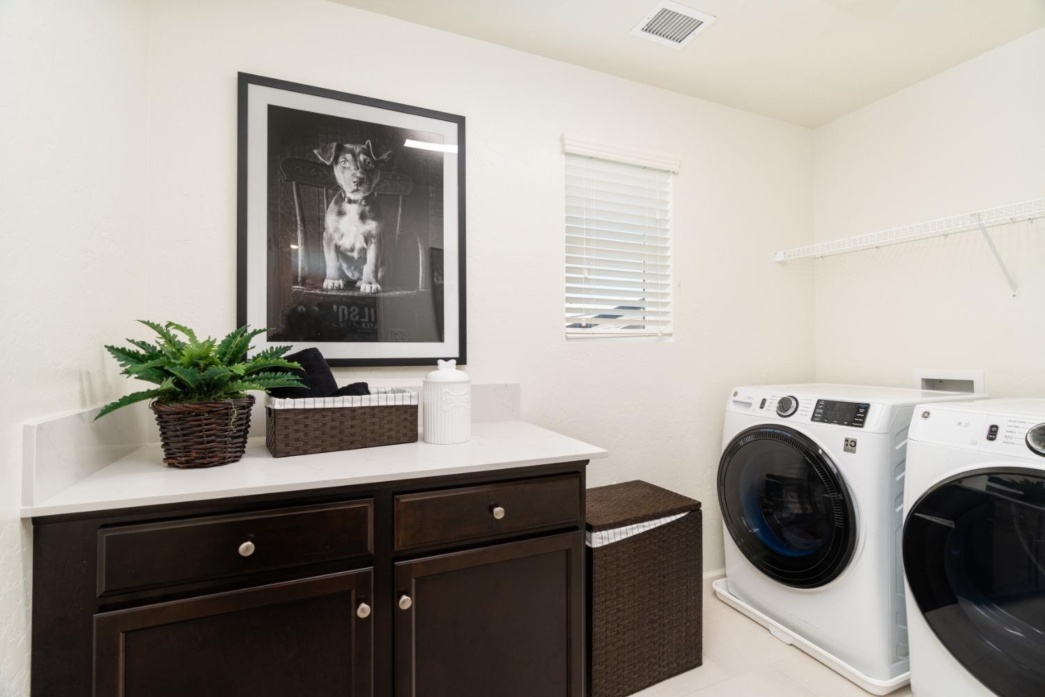 1934 N Arroyo Ave, Fresno, CA 93727