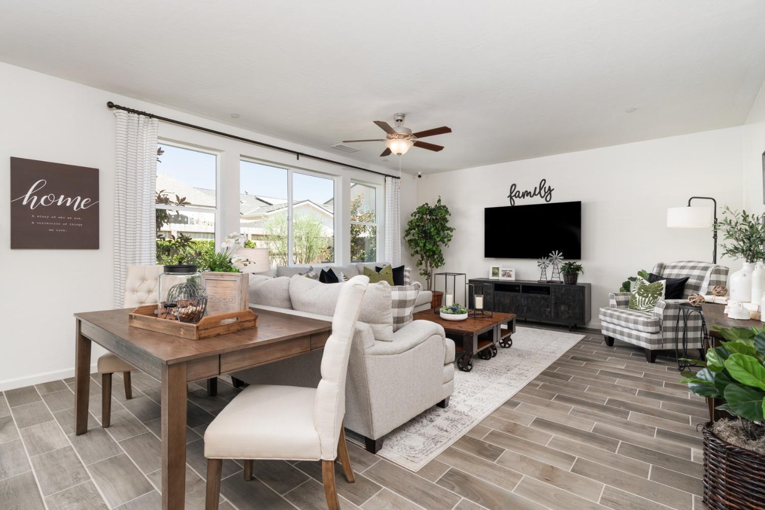 1926 N Arroyo Ave, Fresno, CA 93727