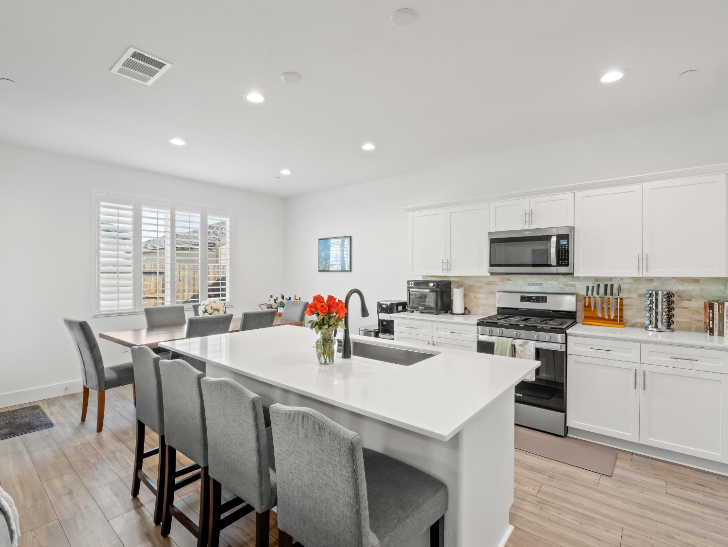 551 Talus Way S, Madera, CA 93636