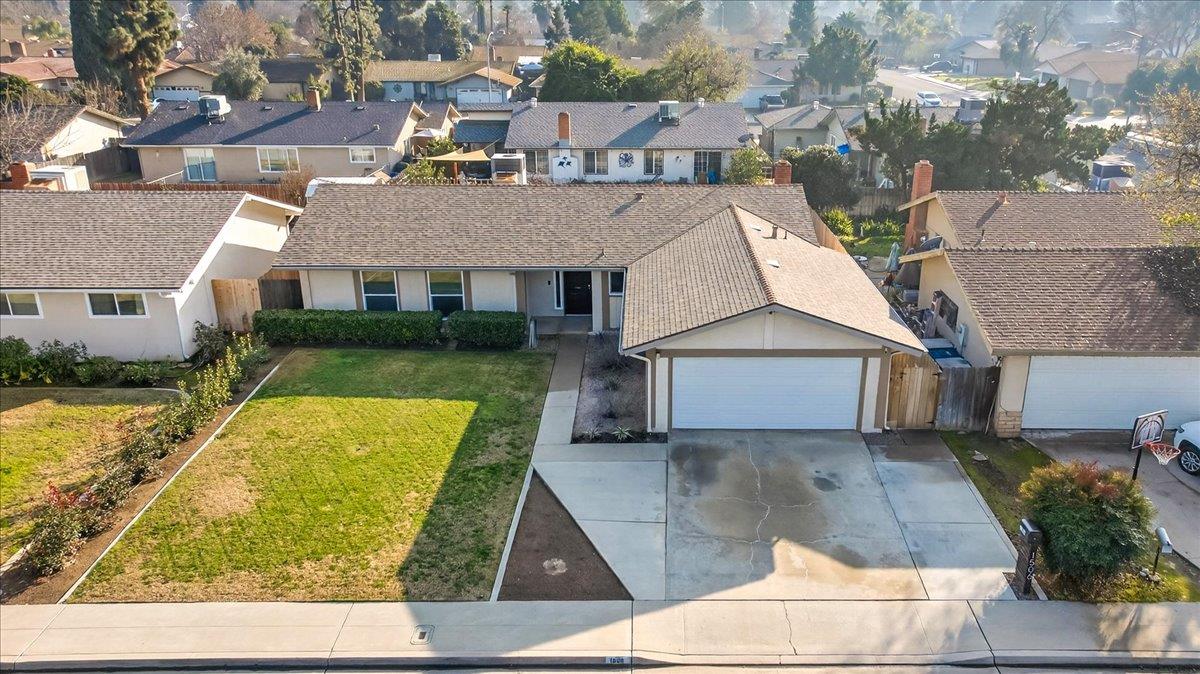 1506 Robinwood Ave, Clovis, CA 93611