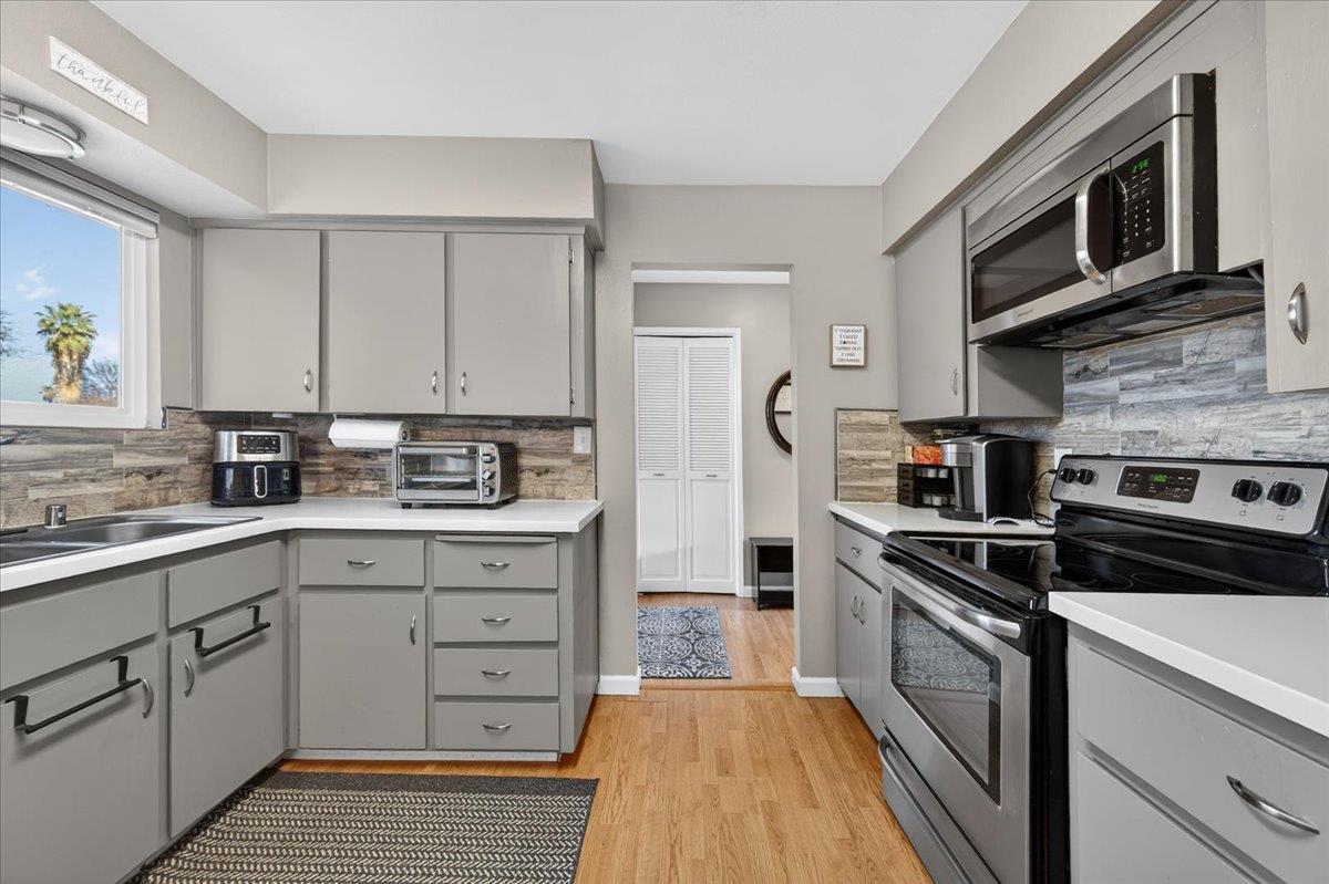 1506 Robinwood Ave, Clovis, CA 93611