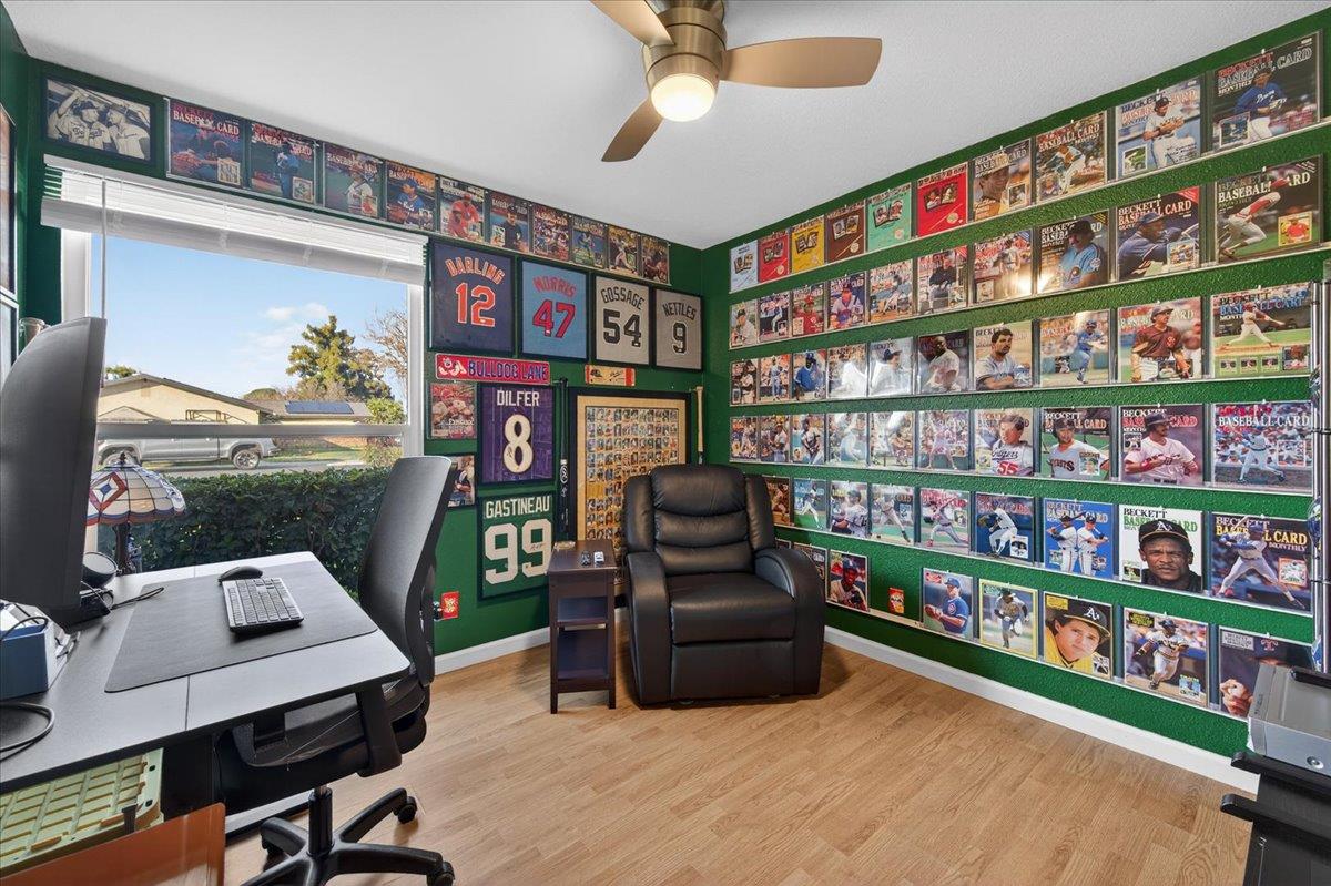 1506 Robinwood Ave, Clovis, CA 93611