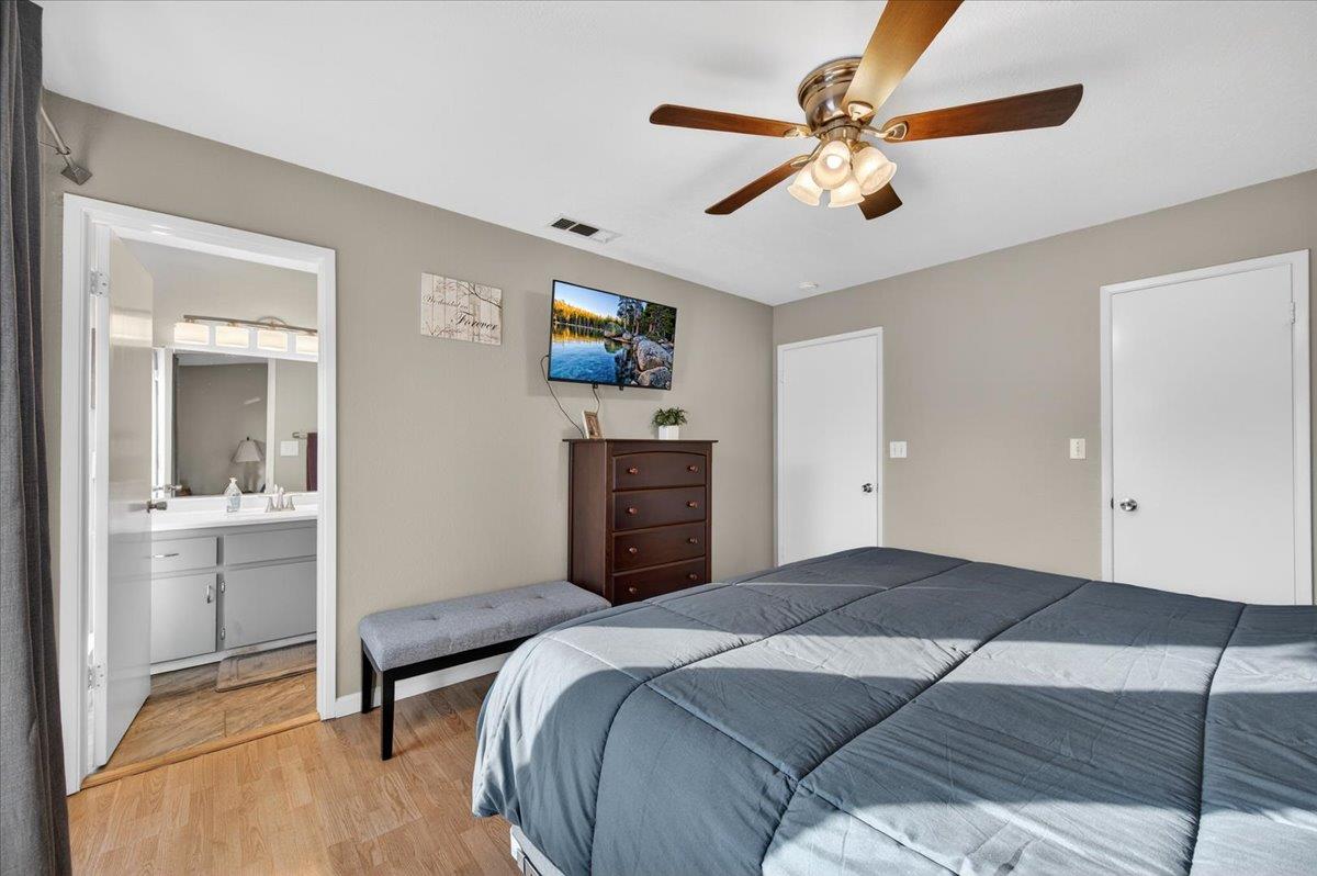 1506 Robinwood Ave, Clovis, CA 93611