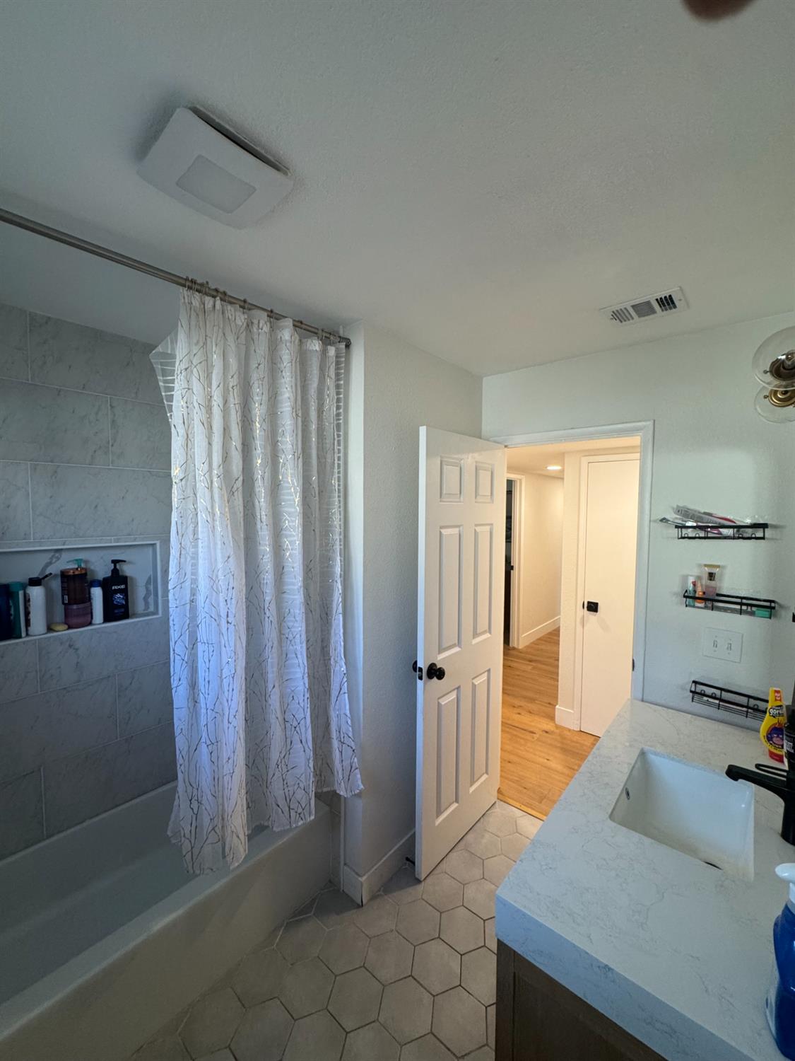 4755 N Sharon Ave, Fresno, CA 93704