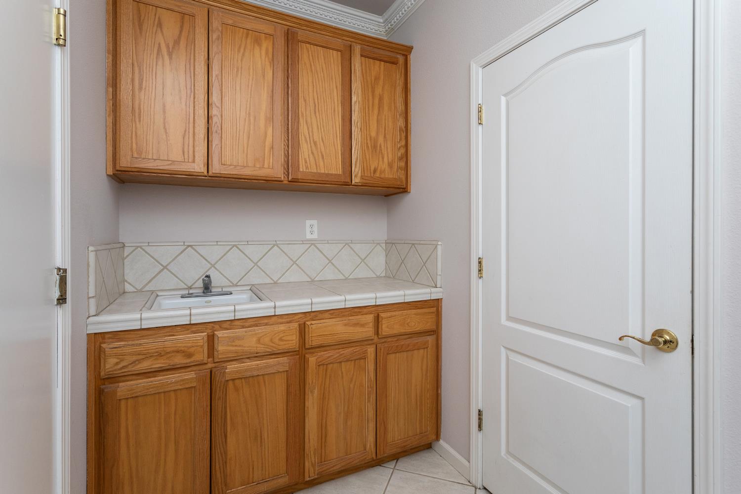 586 0 W Lindquist St, Kingsburg, CA 93631