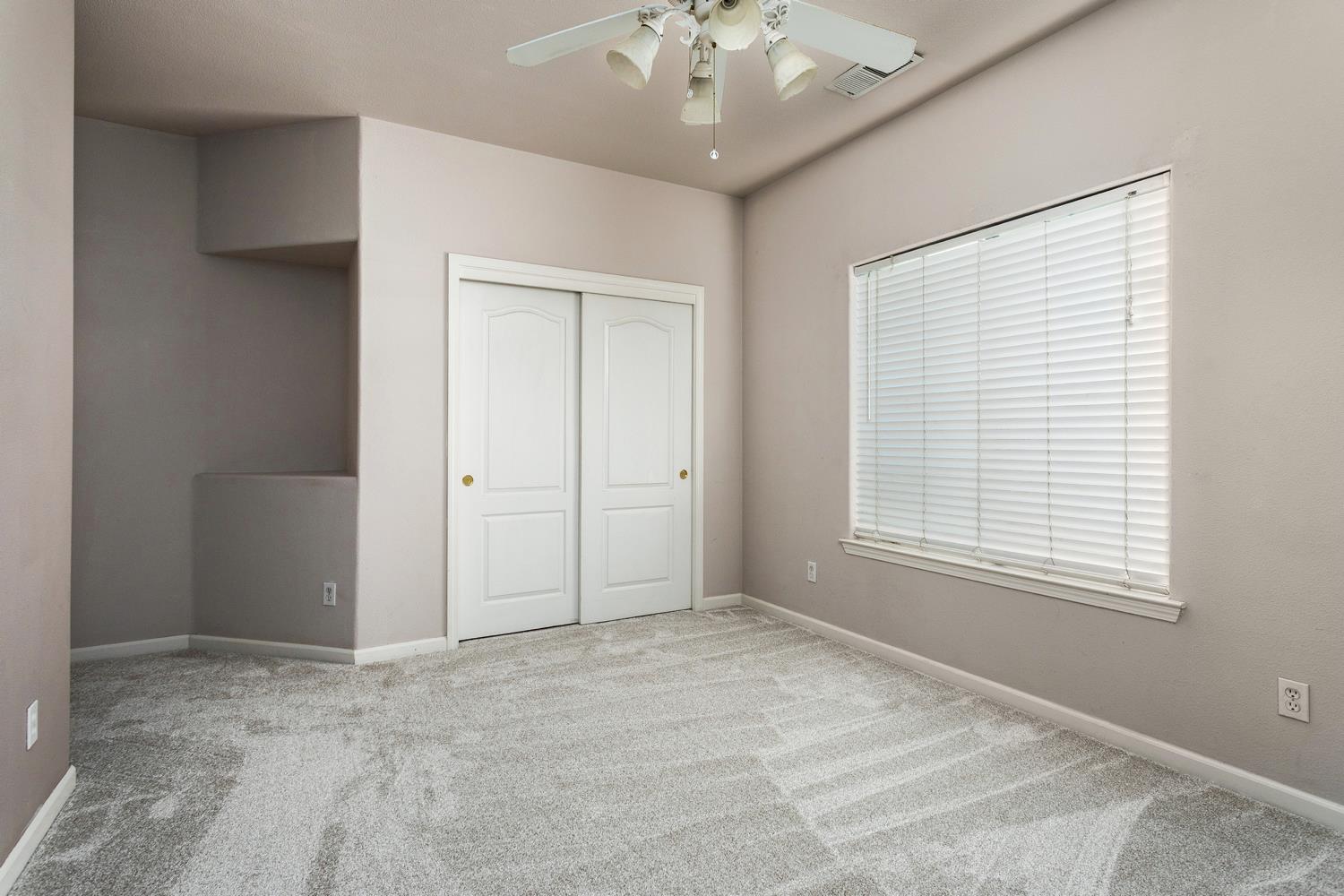 586 0 W Lindquist St, Kingsburg, CA 93631