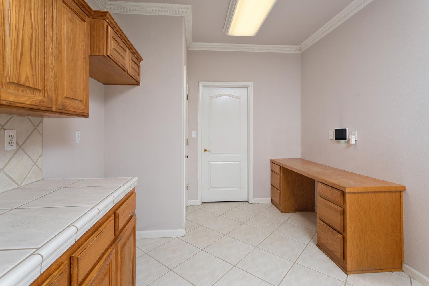 586 0 W Lindquist St, Kingsburg, CA 93631