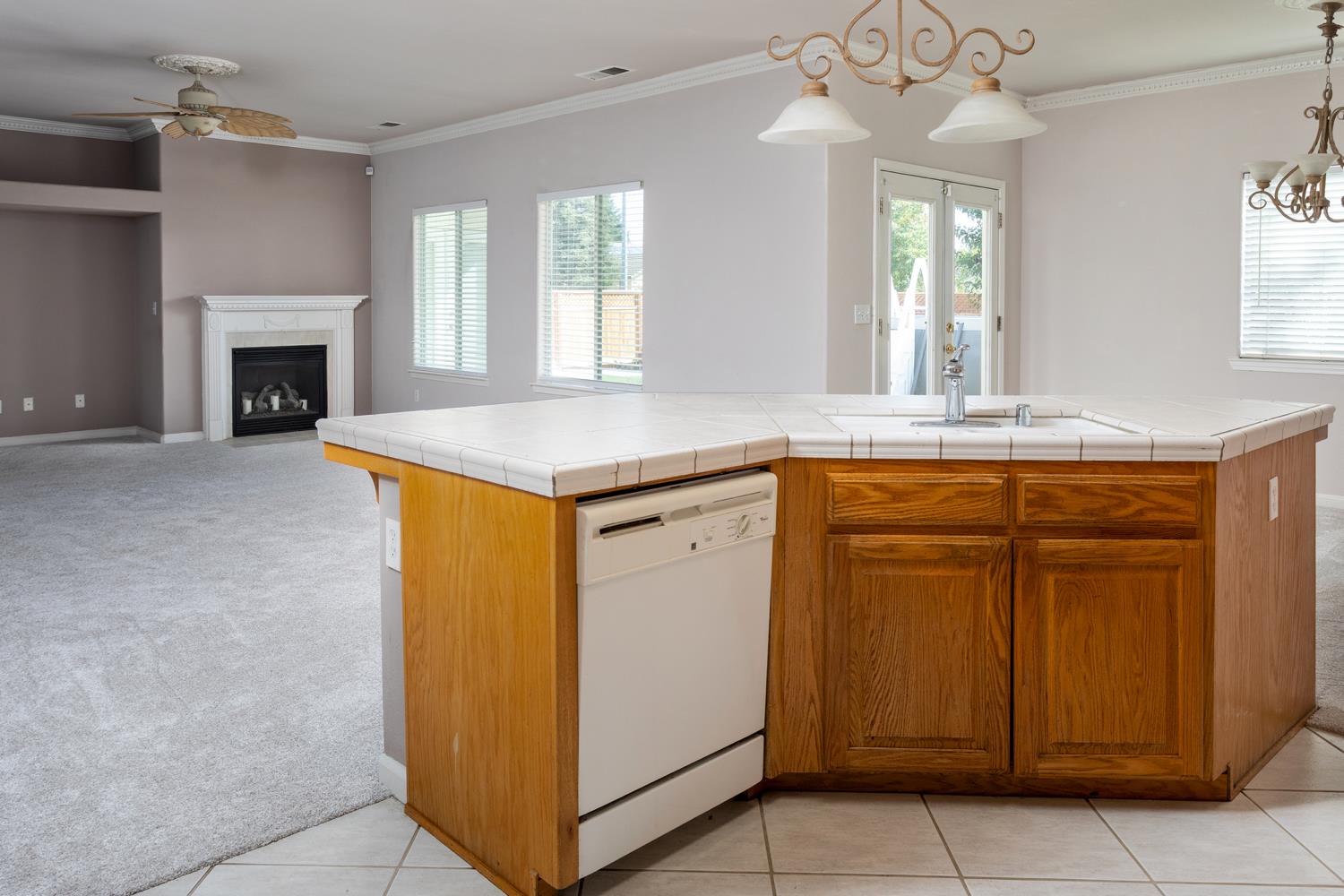 586 0 W Lindquist St, Kingsburg, CA 93631