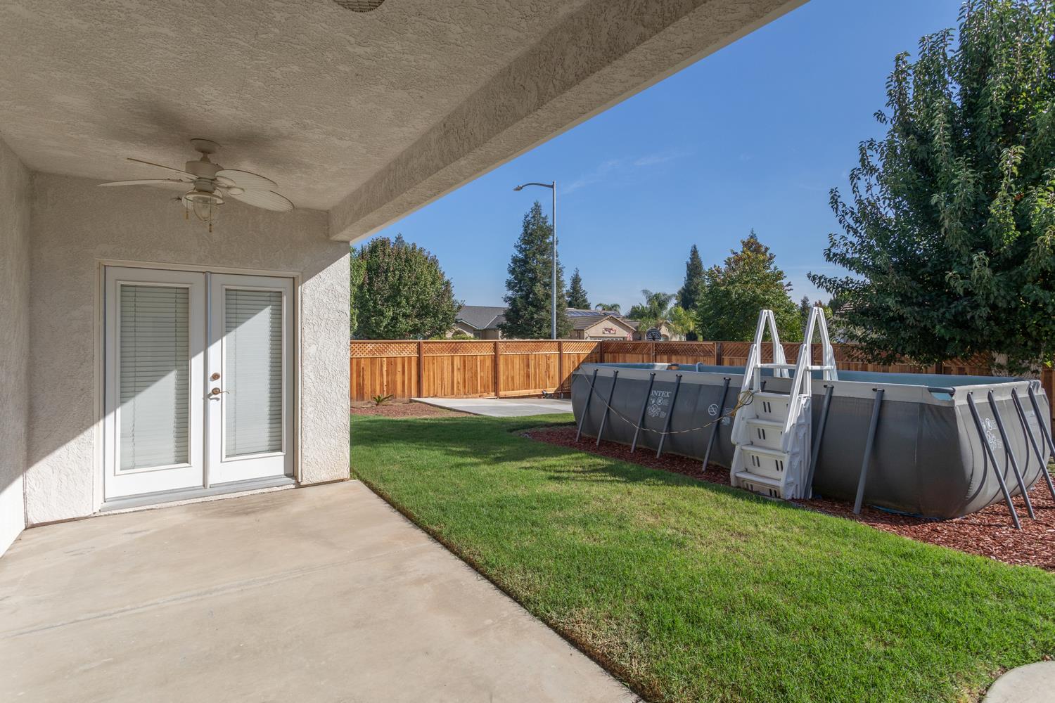586 0 W Lindquist St, Kingsburg, CA 93631