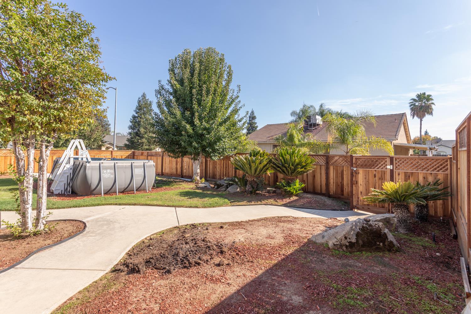 586 0 W Lindquist St, Kingsburg, CA 93631