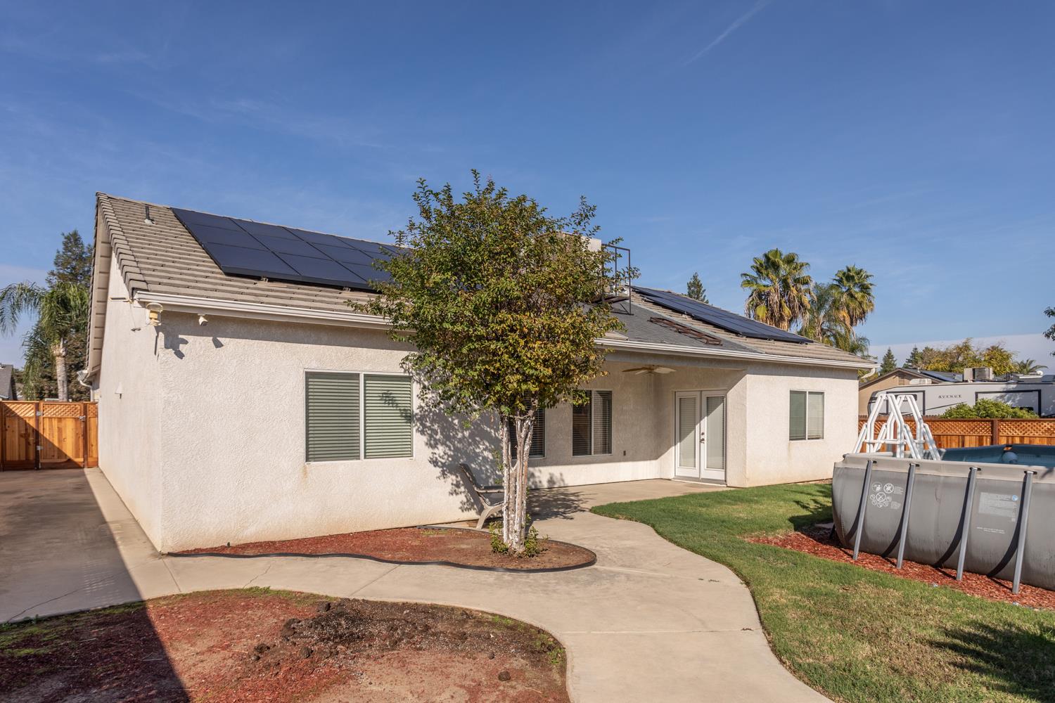 586 0 W Lindquist St, Kingsburg, CA 93631