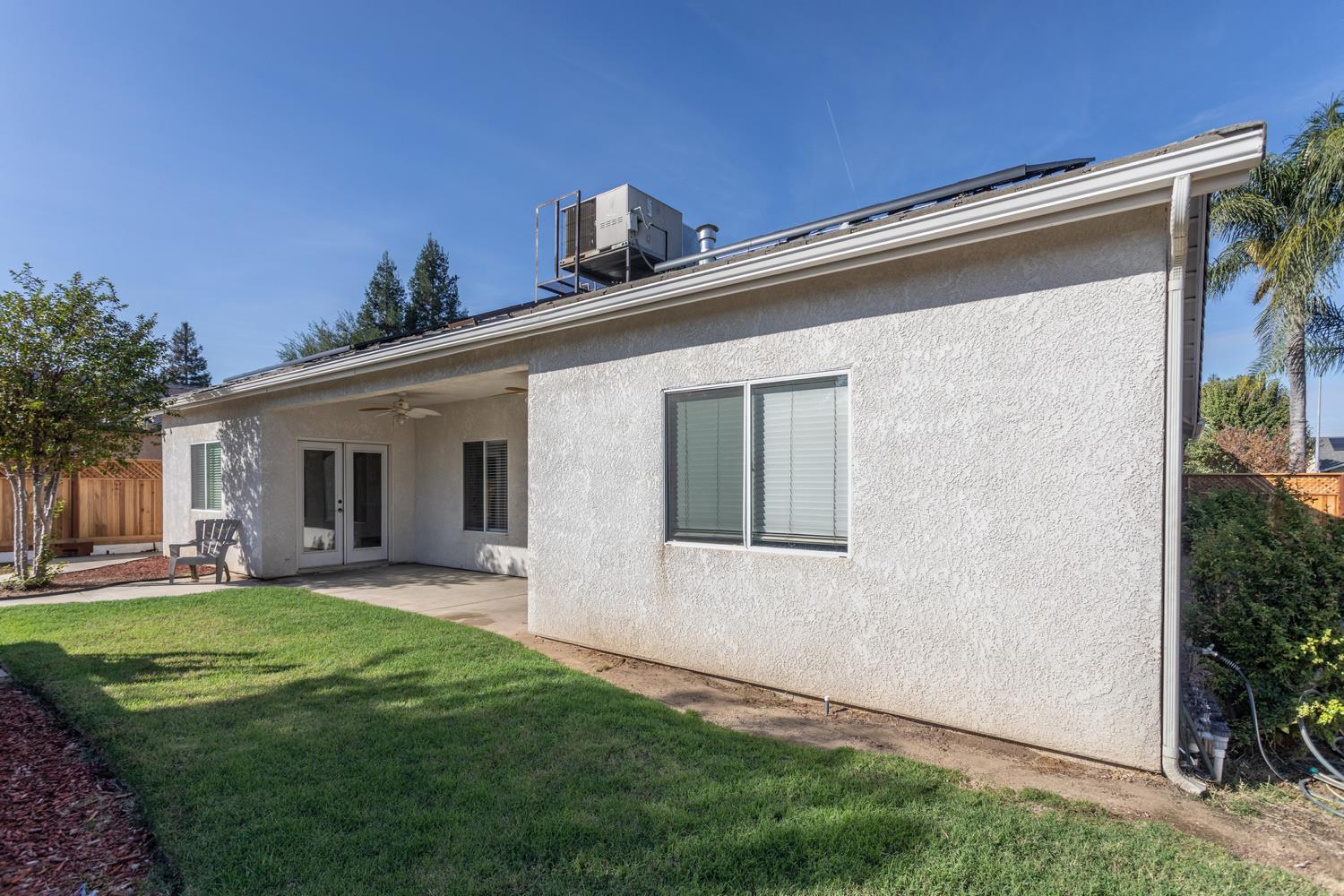 586 0 W Lindquist St, Kingsburg, CA 93631