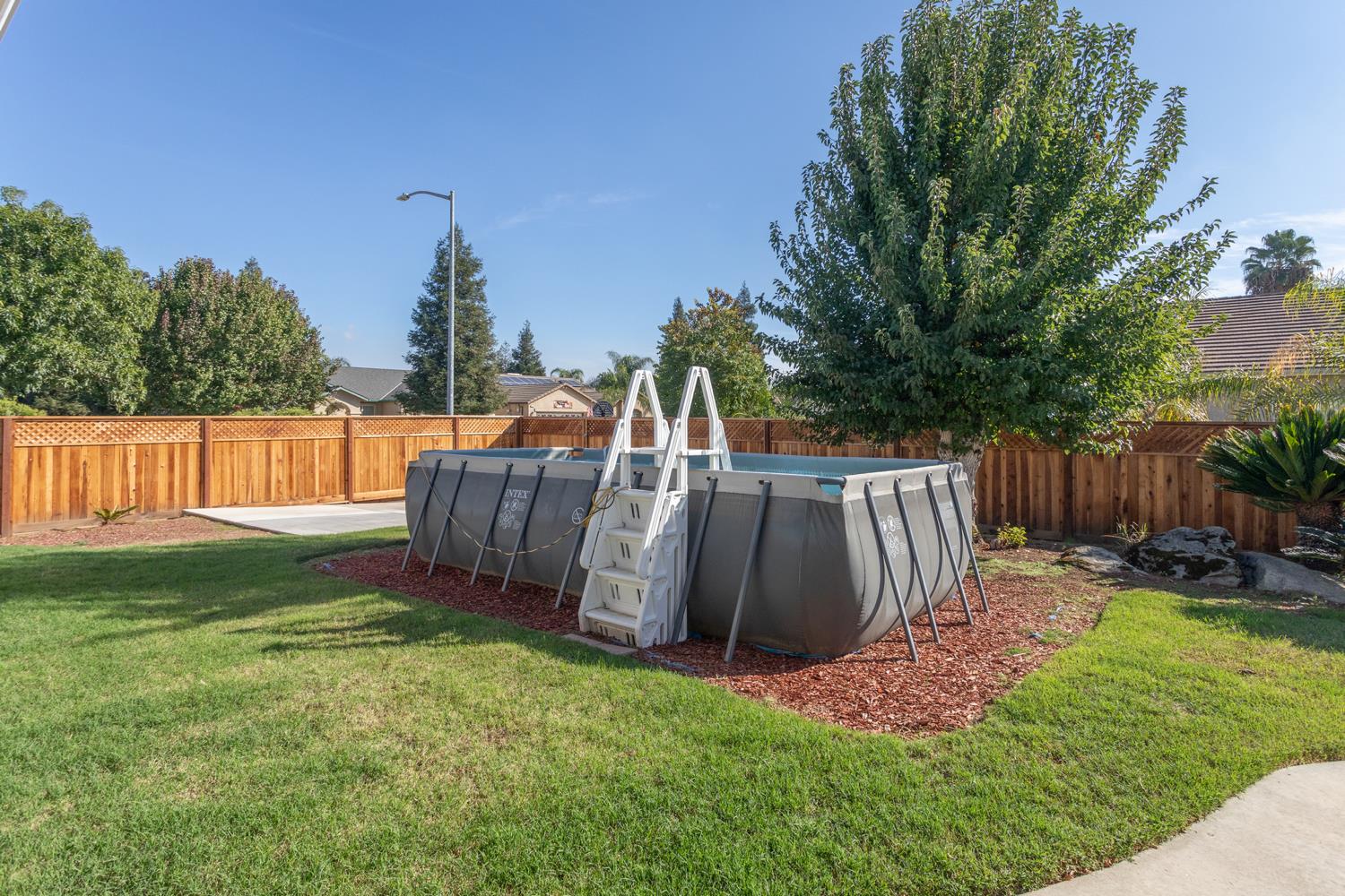 586 0 W Lindquist St, Kingsburg, CA 93631