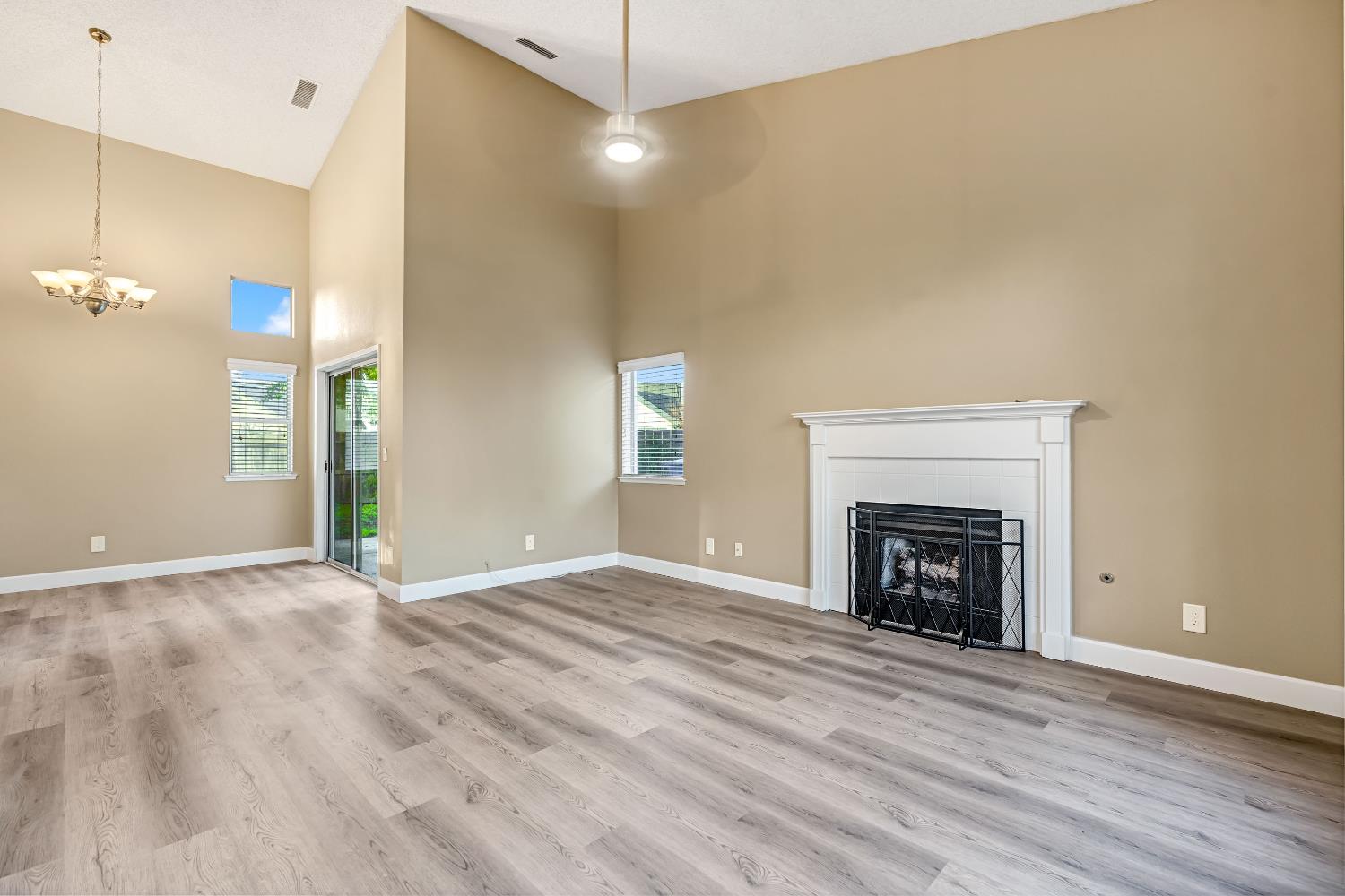 8665 N Cedar Ave #156, Fresno, CA 93720