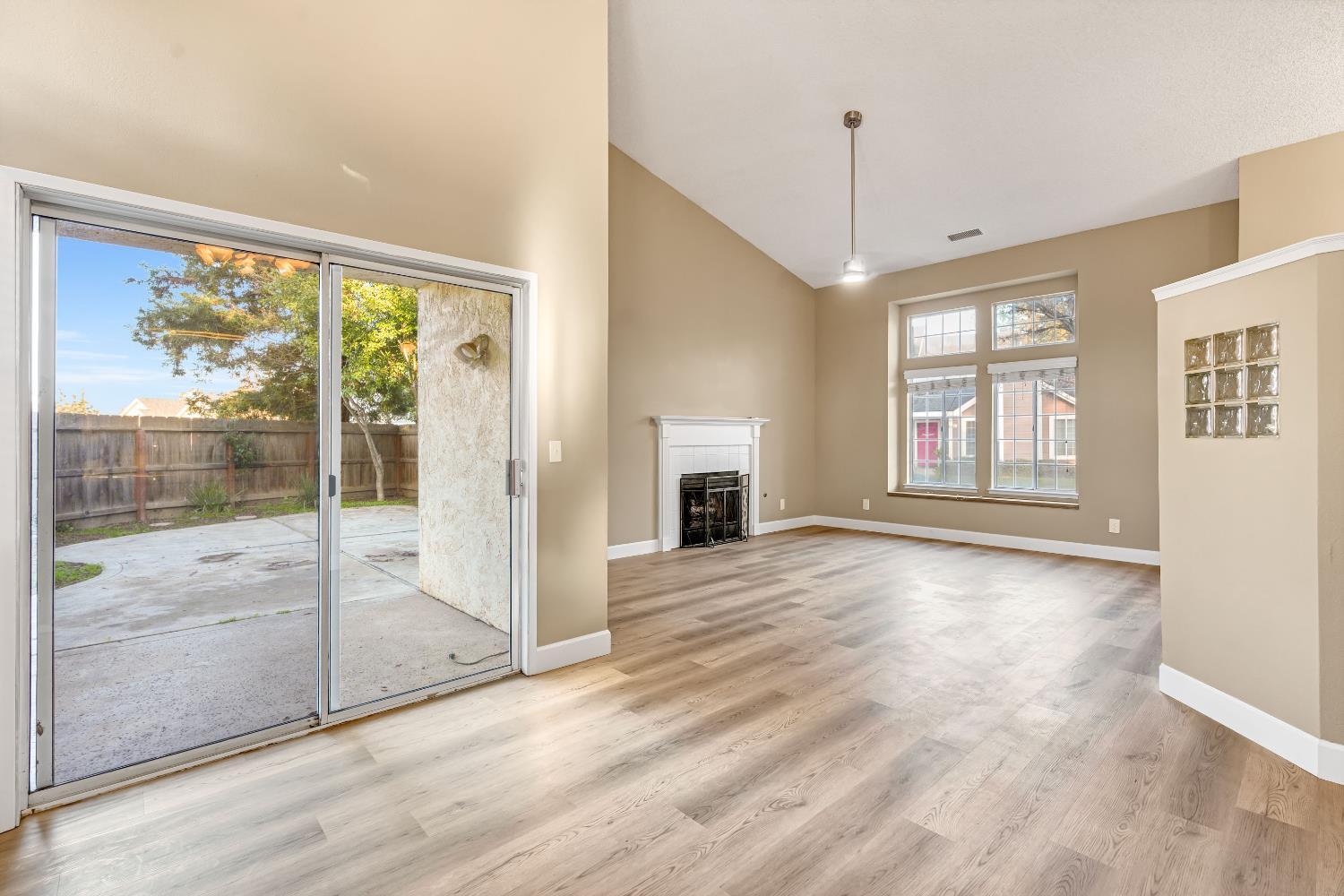 8665 N Cedar Ave #156, Fresno, CA 93720