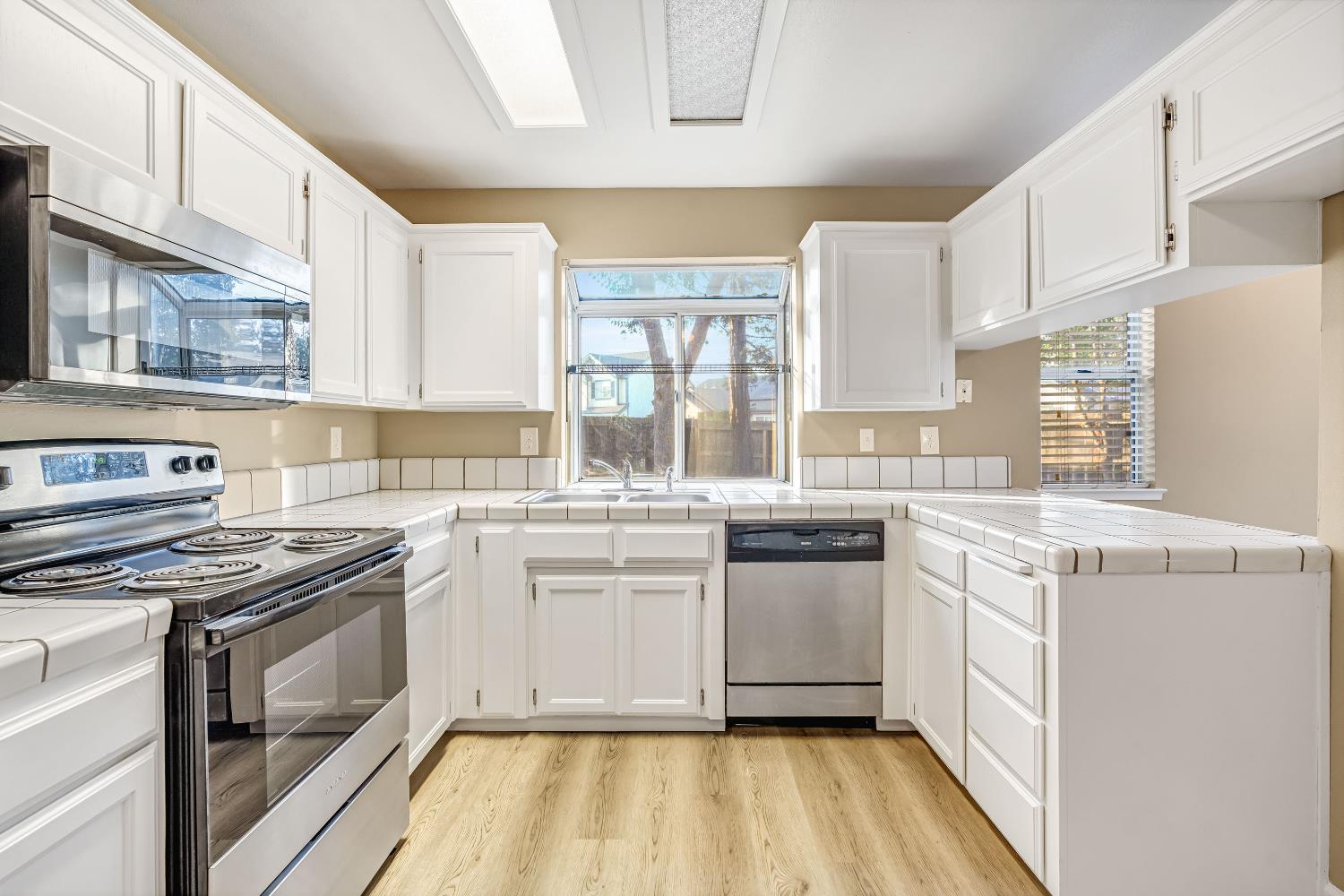 8665 N Cedar Ave #156, Fresno, CA 93720