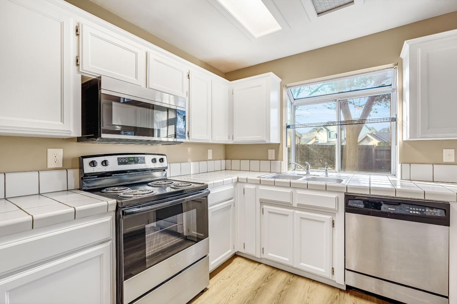 8665 N Cedar Ave #156, Fresno, CA 93720