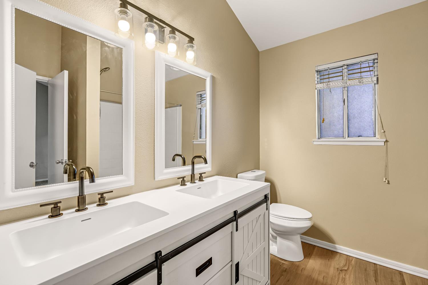 8665 N Cedar Ave #156, Fresno, CA 93720